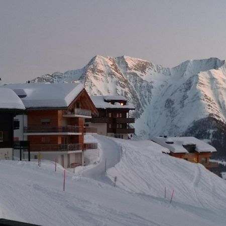 Chalet Valaisia รีเดอร์อัลพ์ ภายนอก รูปภาพ
