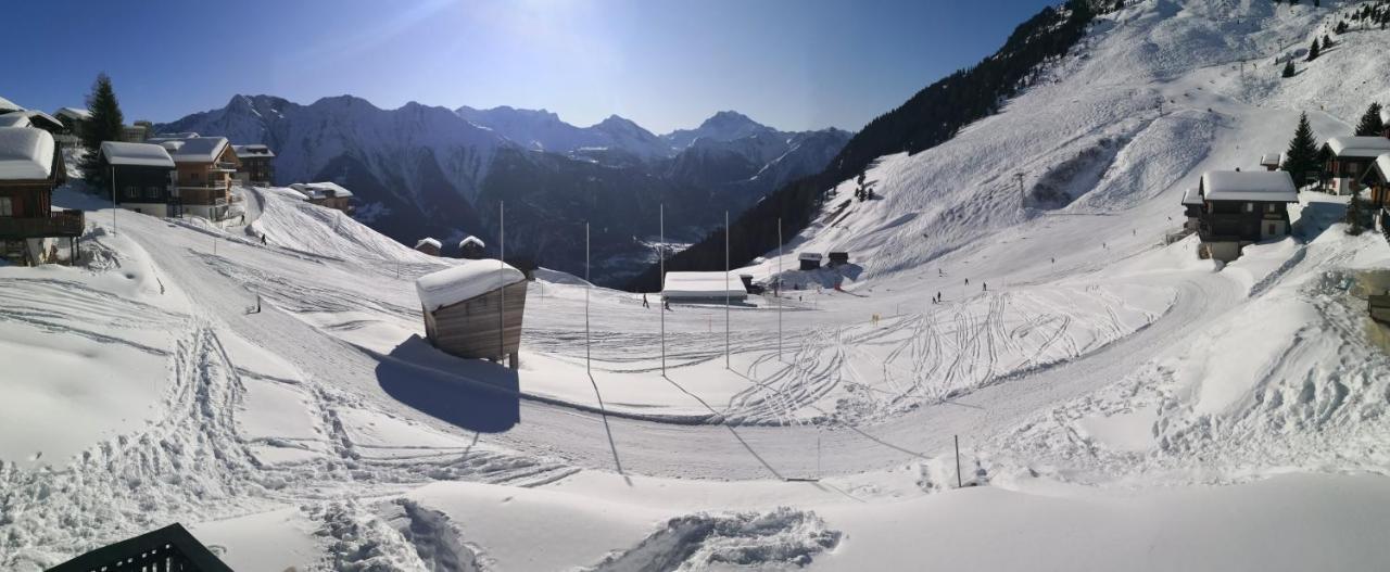 Chalet Valaisia รีเดอร์อัลพ์ ภายนอก รูปภาพ