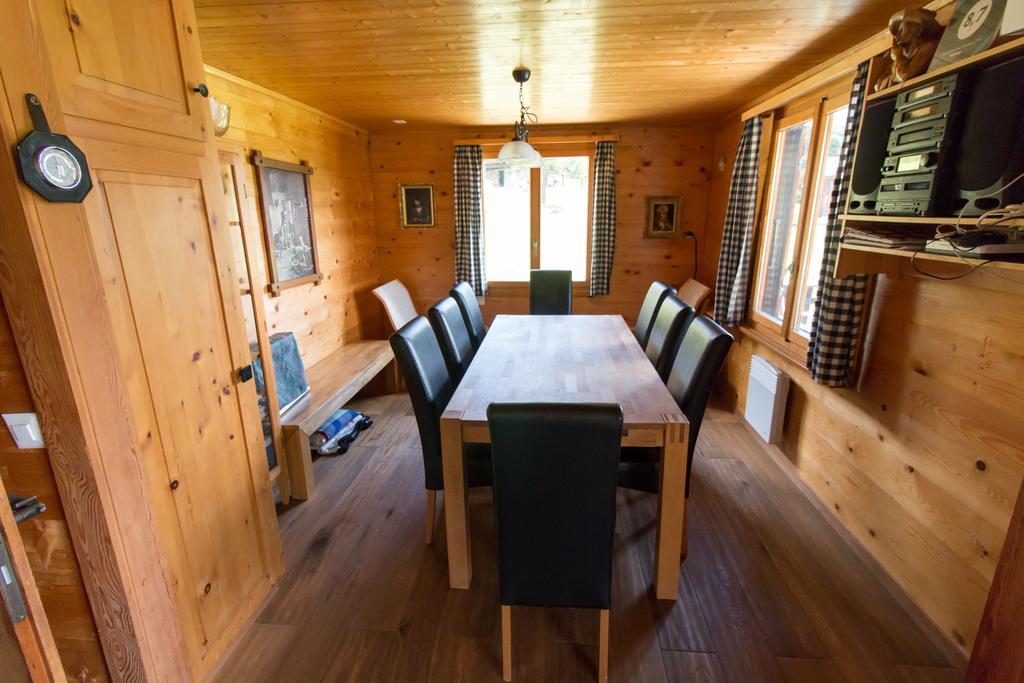 Chalet Valaisia รีเดอร์อัลพ์ ภายนอก รูปภาพ