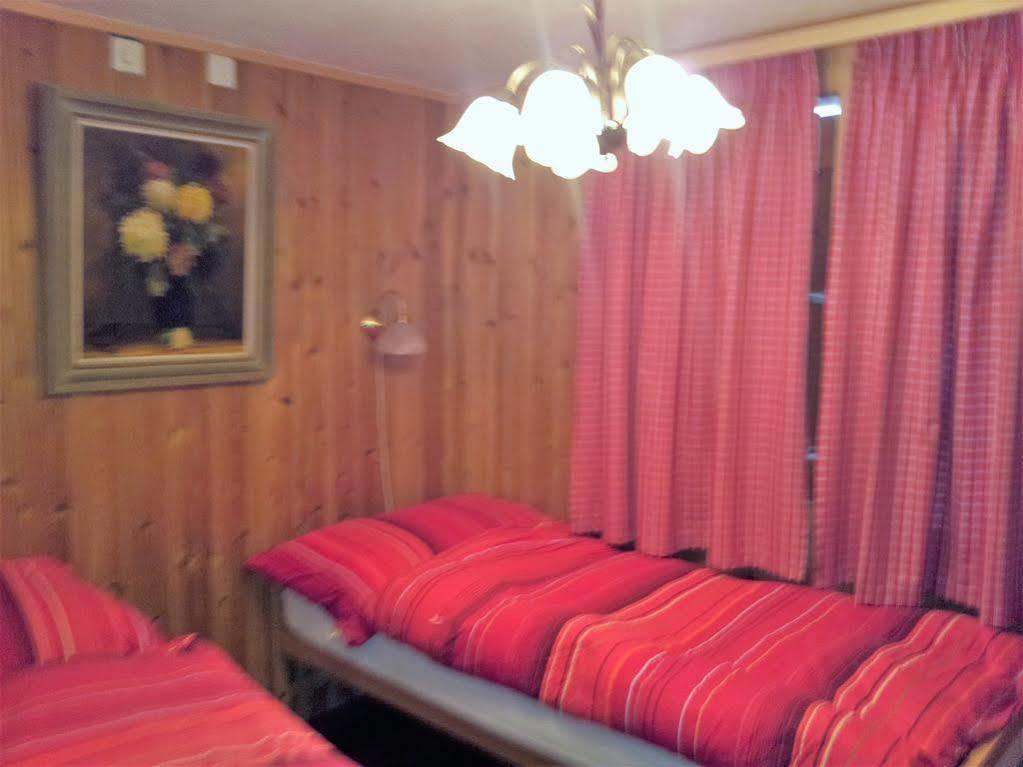Chalet Valaisia รีเดอร์อัลพ์ ภายนอก รูปภาพ