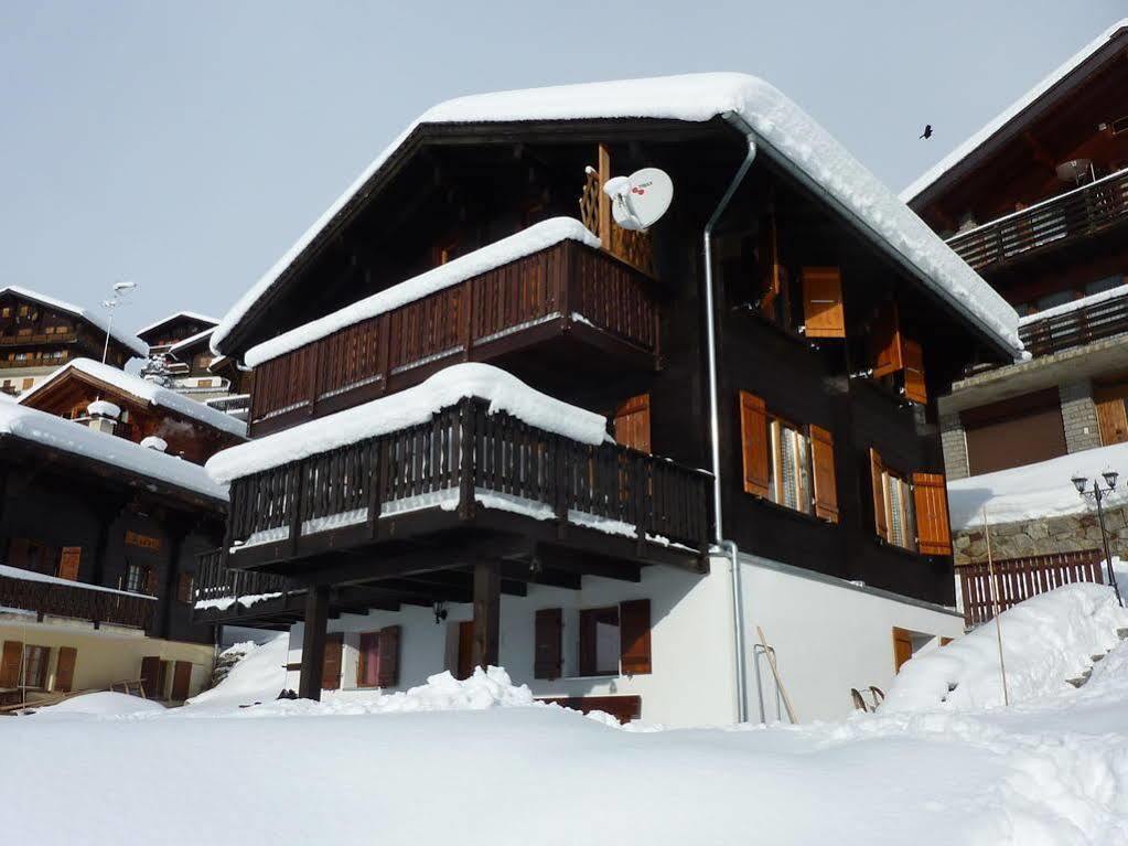 Chalet Valaisia รีเดอร์อัลพ์ ภายนอก รูปภาพ